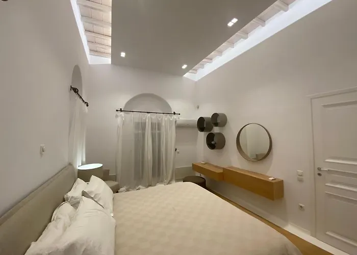 Alessandra With Massive Pool By Diles *