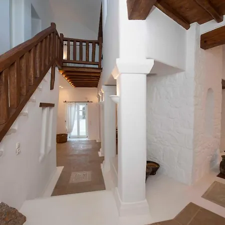 Alessandra With Massive Pool By Diles Willa Mykonos Town