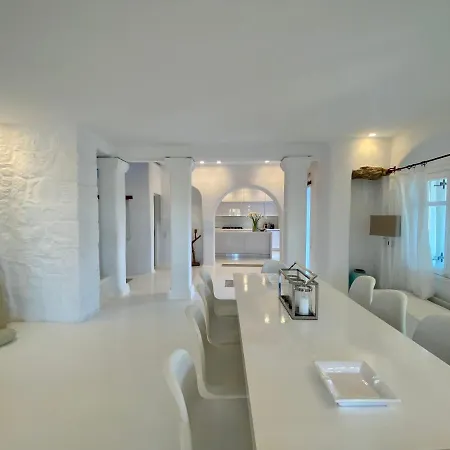 Willa Alessandra With Massive Pool By Diles Mykonos Town