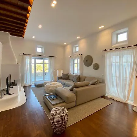 Alessandra With Massive Pool By Diles Willa