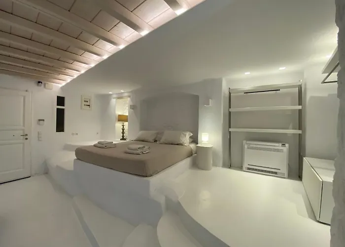 Alessandra With Massive Pool By Diles Willa