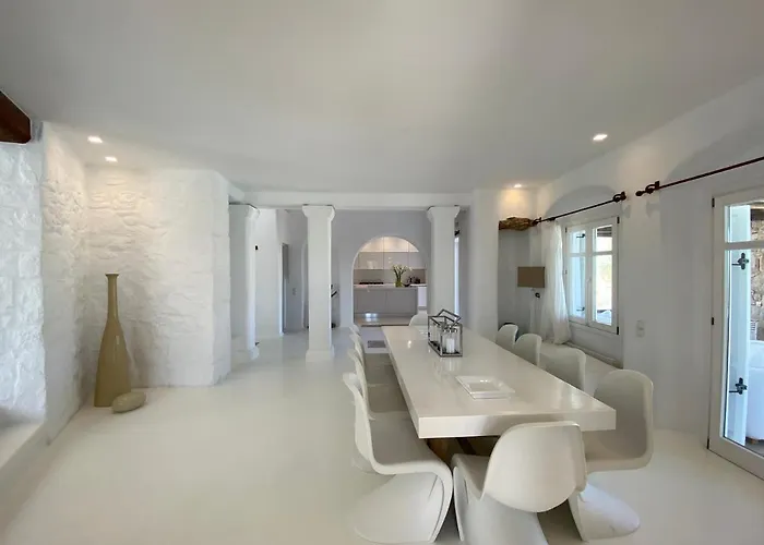 Willa Alessandra With Massive Pool By Diles Mykonos Town